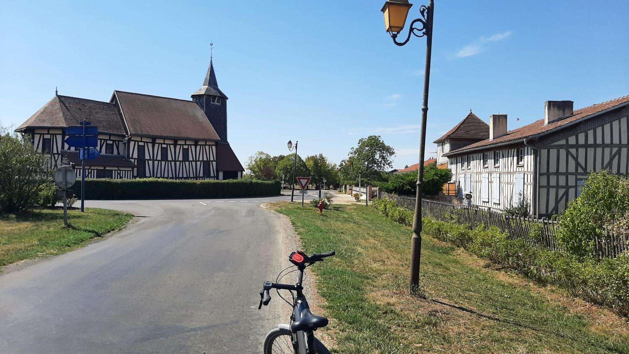 Chatrou Chatelraould-Saint-Louvent Exteriör bild